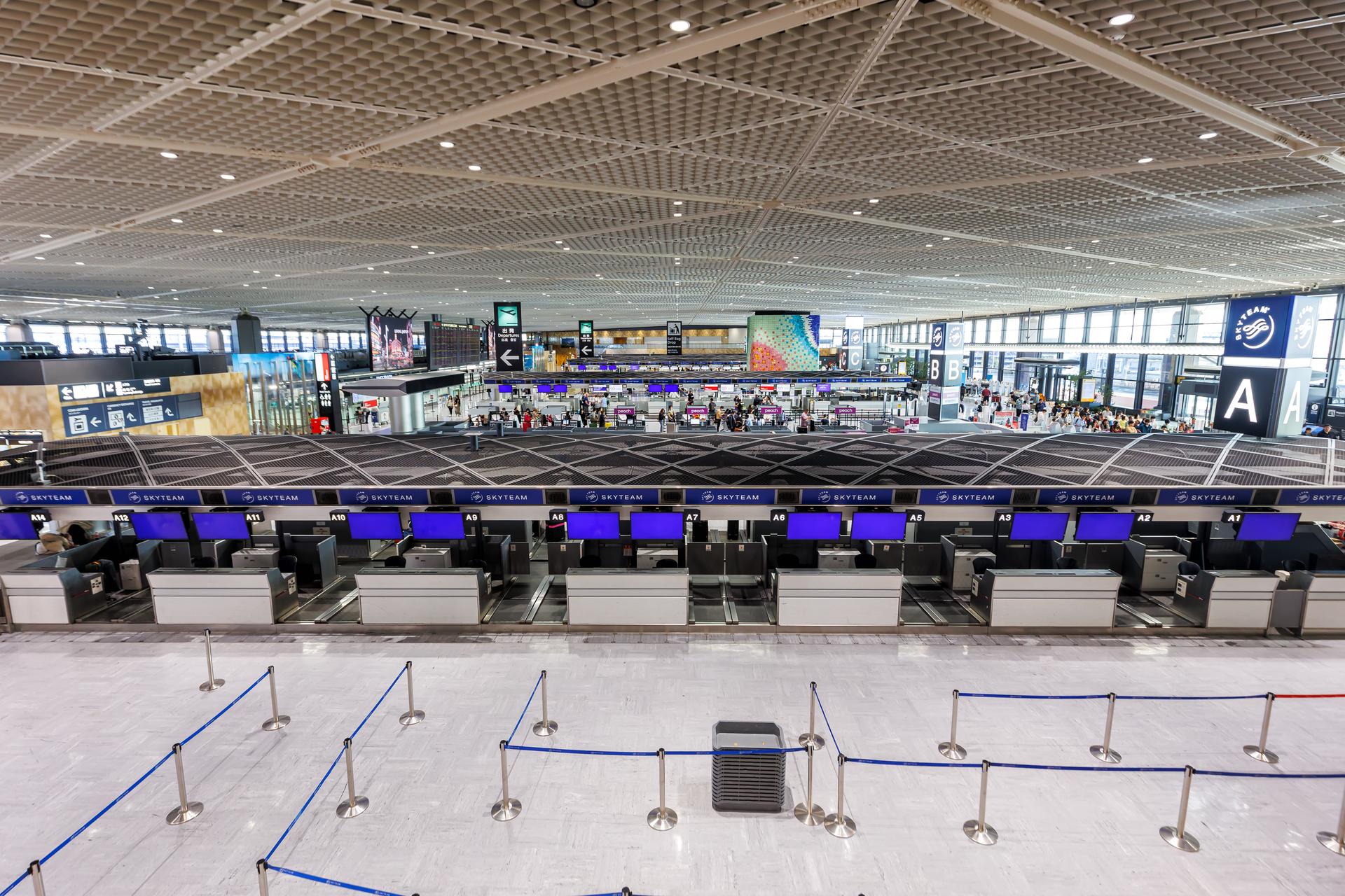 Bên trong nhà ga sân bay Narita