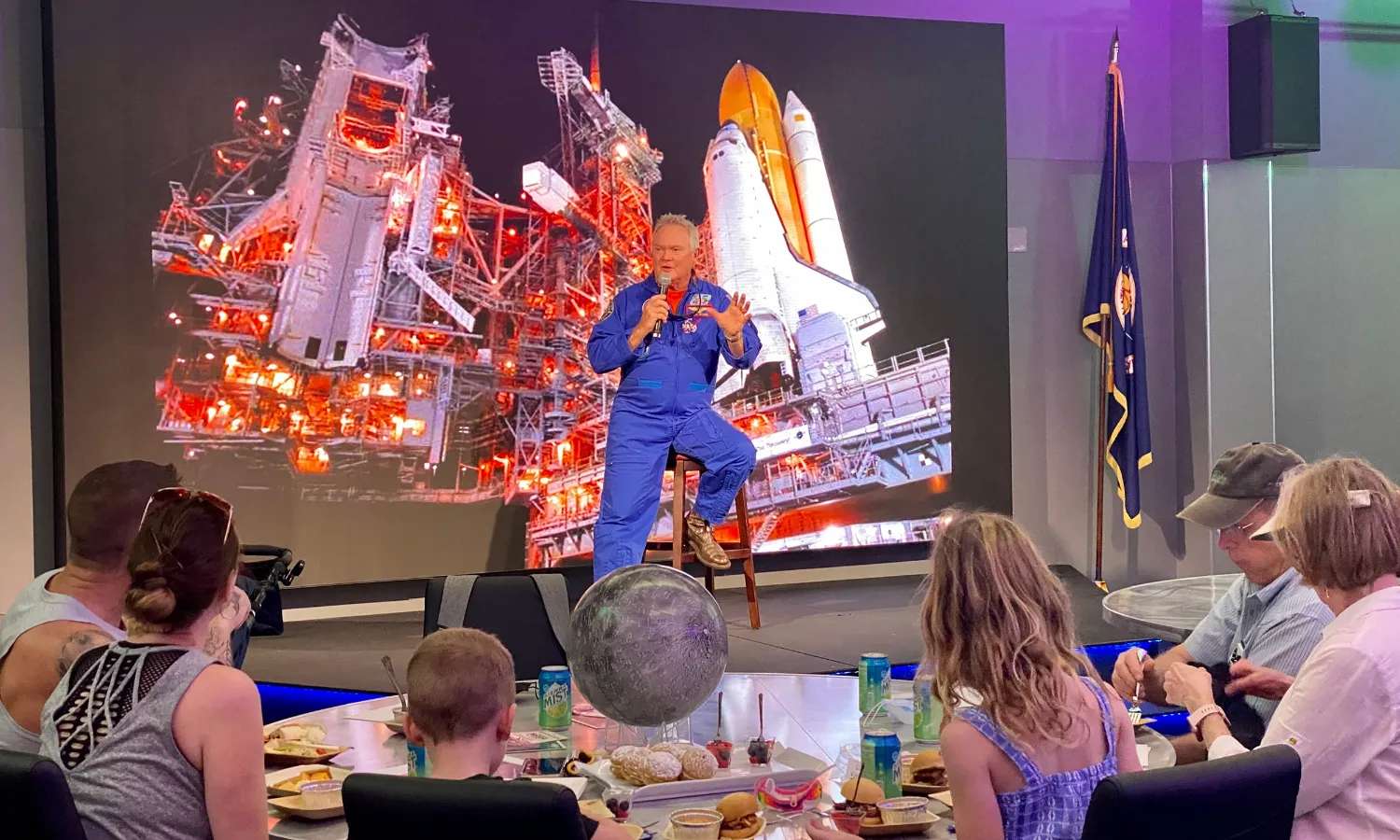 giao lưu cùng phi hành gia tại Kennedy Space Center