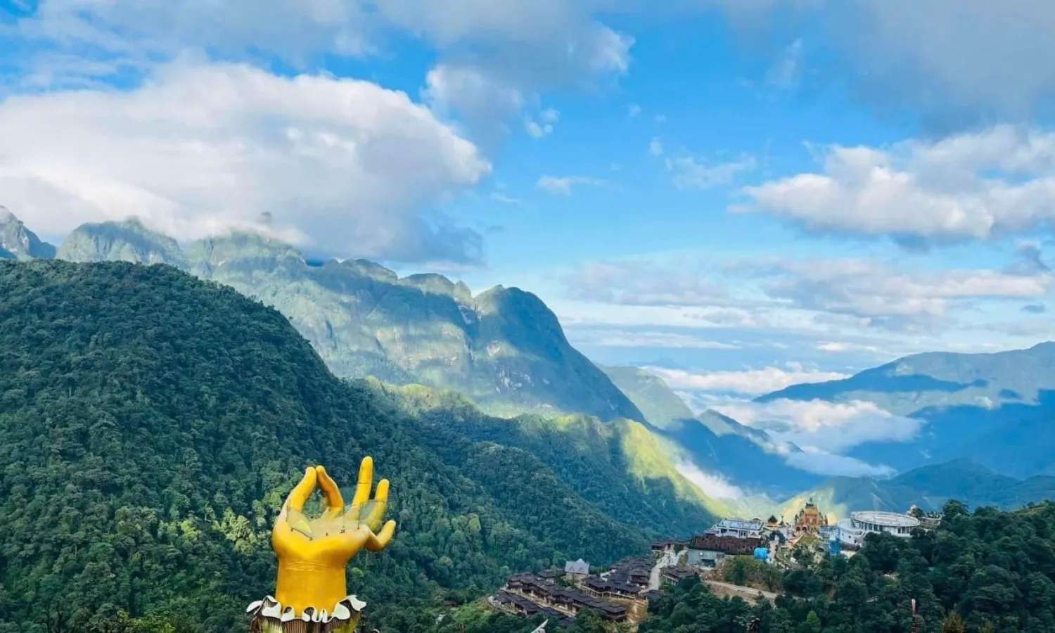 bàn tay thịnh vượng tại lào cai