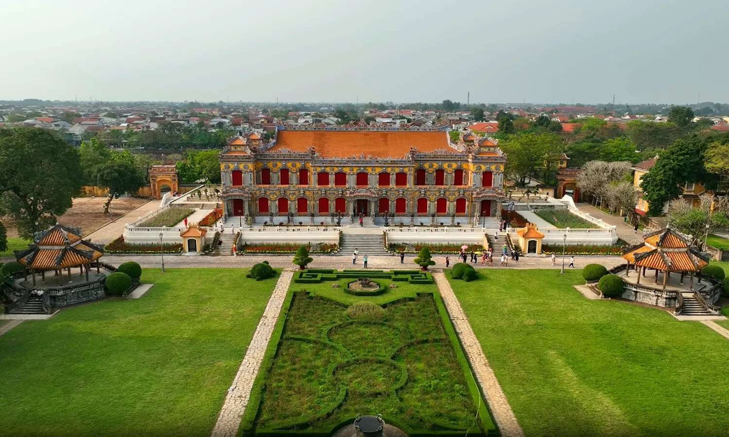 giới thiệu về quần thể di tích cố đô huế