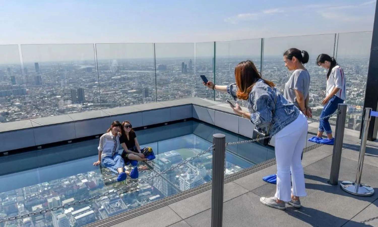 cầu kính Mahanakhon Skywalk