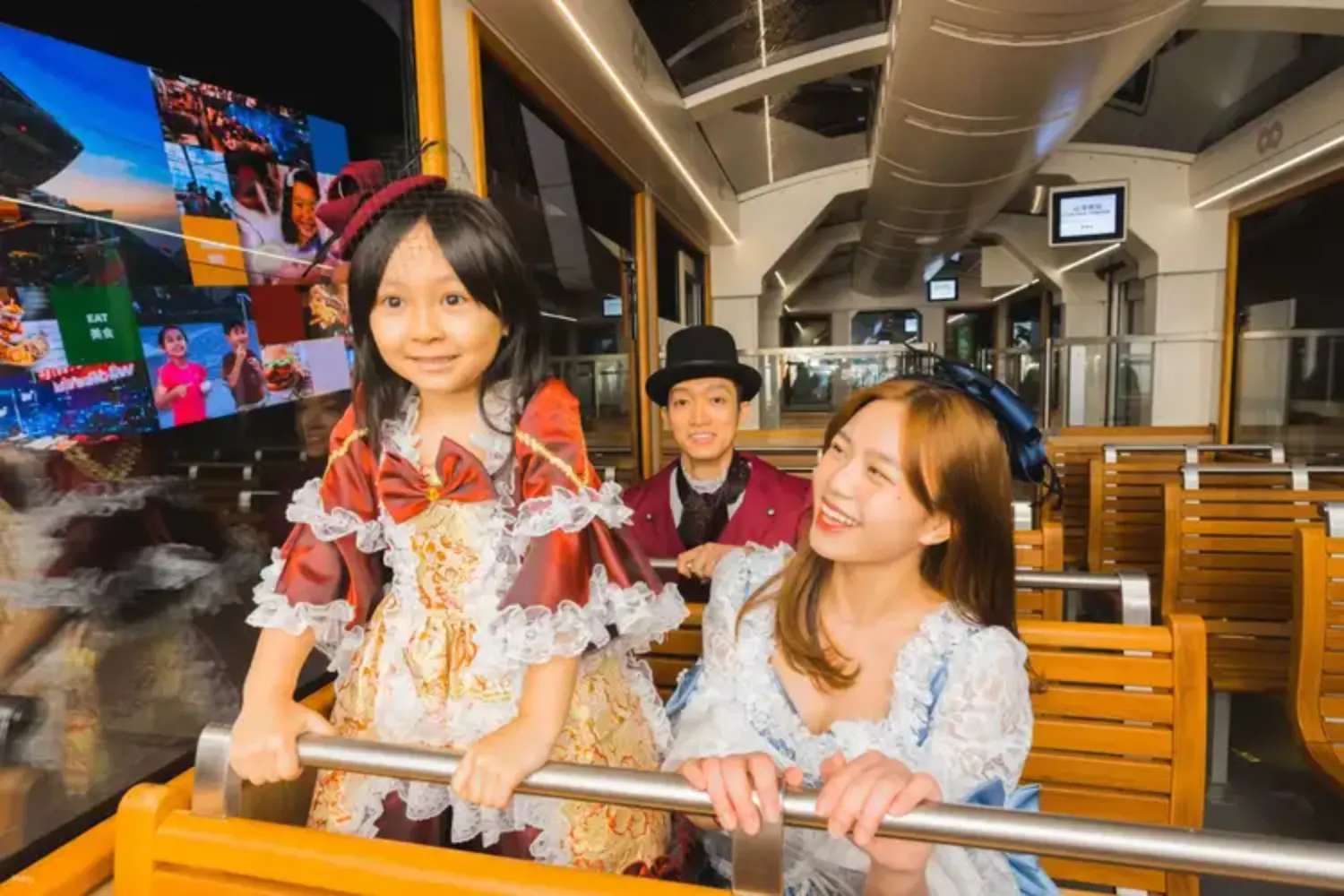 Hong Kong Peak Tram và Sky Terrace 428