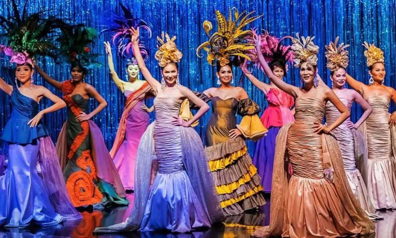 show diễn Calypso Cabaret