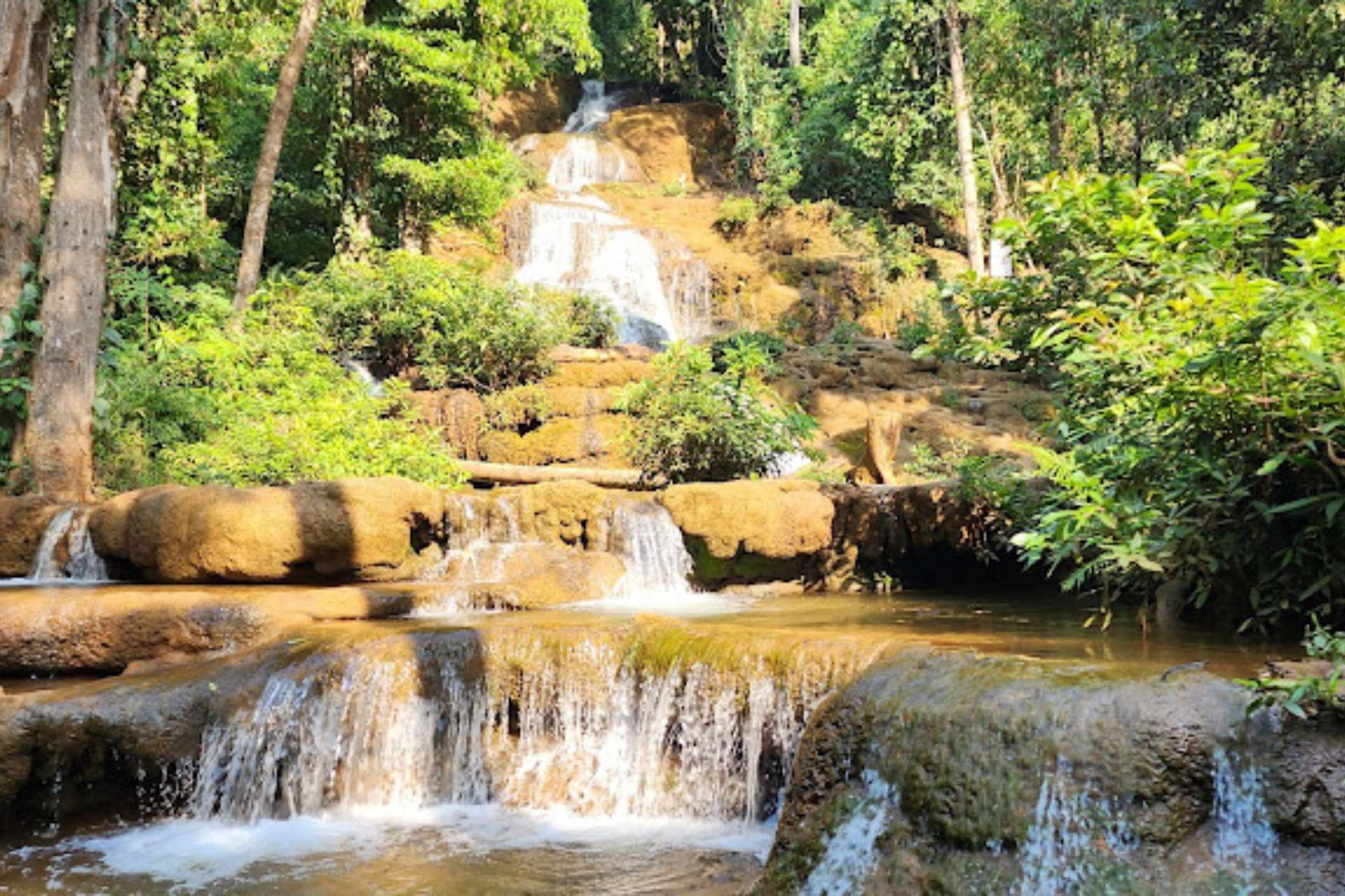 Thác Pha Charoen ở Mae Sot