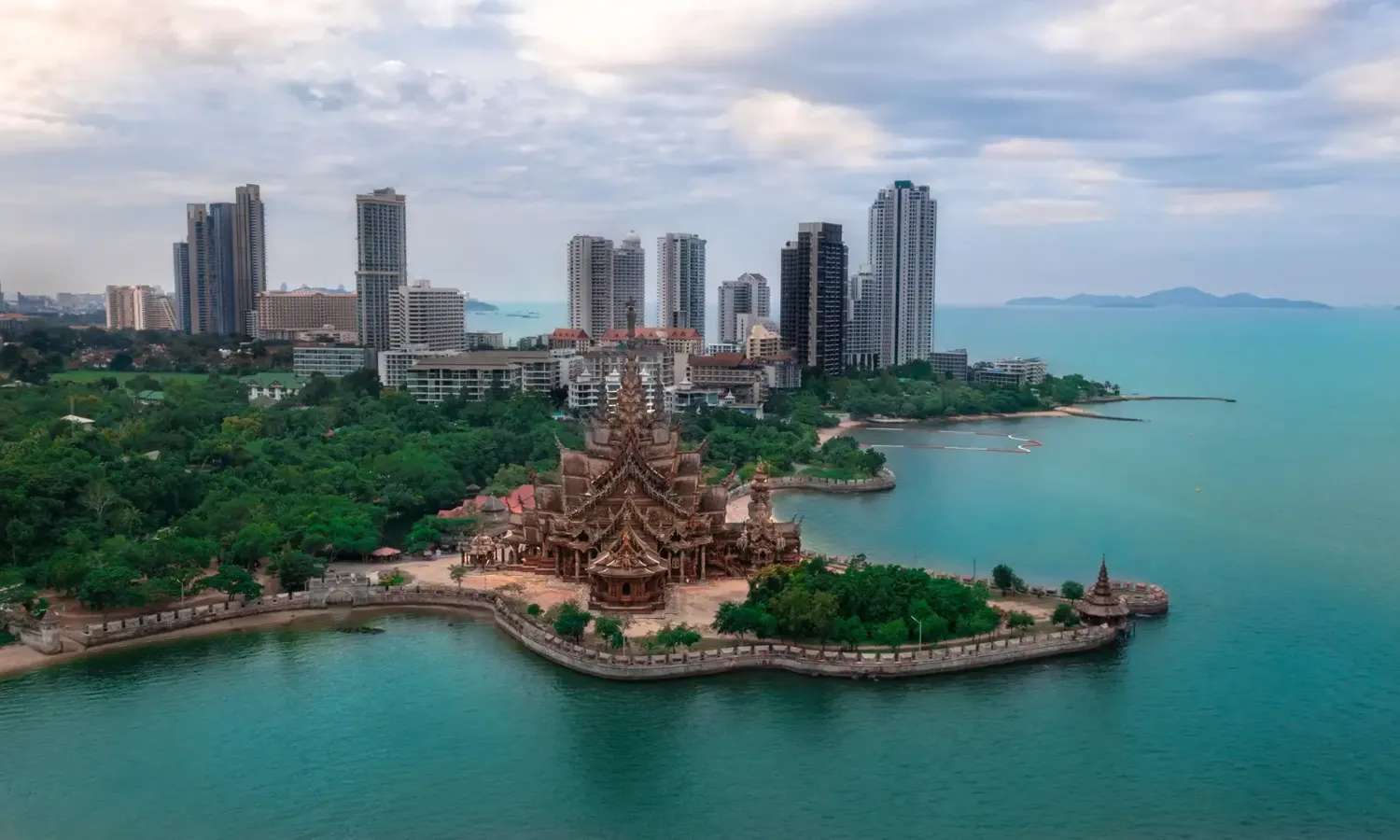 đền chân lý thái lan từ trên cao