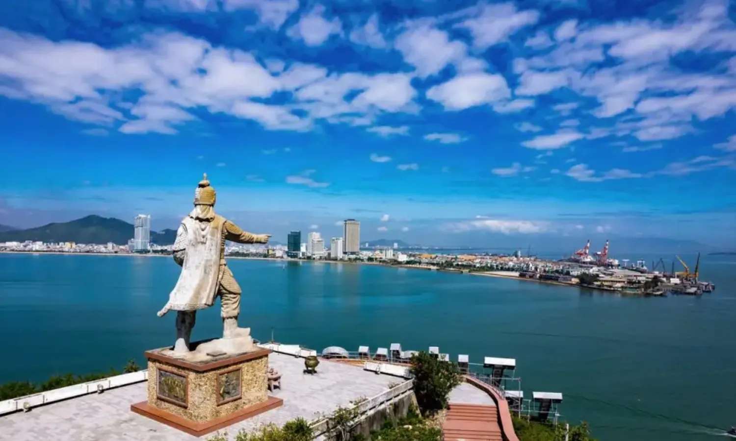 tượng trần hưng đạo tại quy nhơn