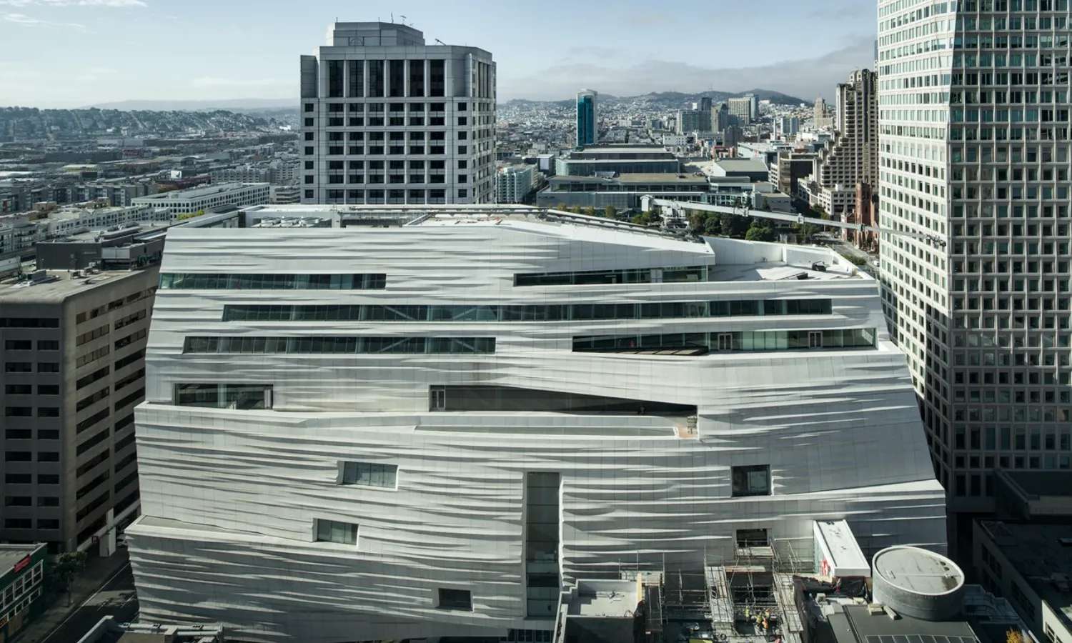 bên ngoài San Francisco Museum of Modern Art