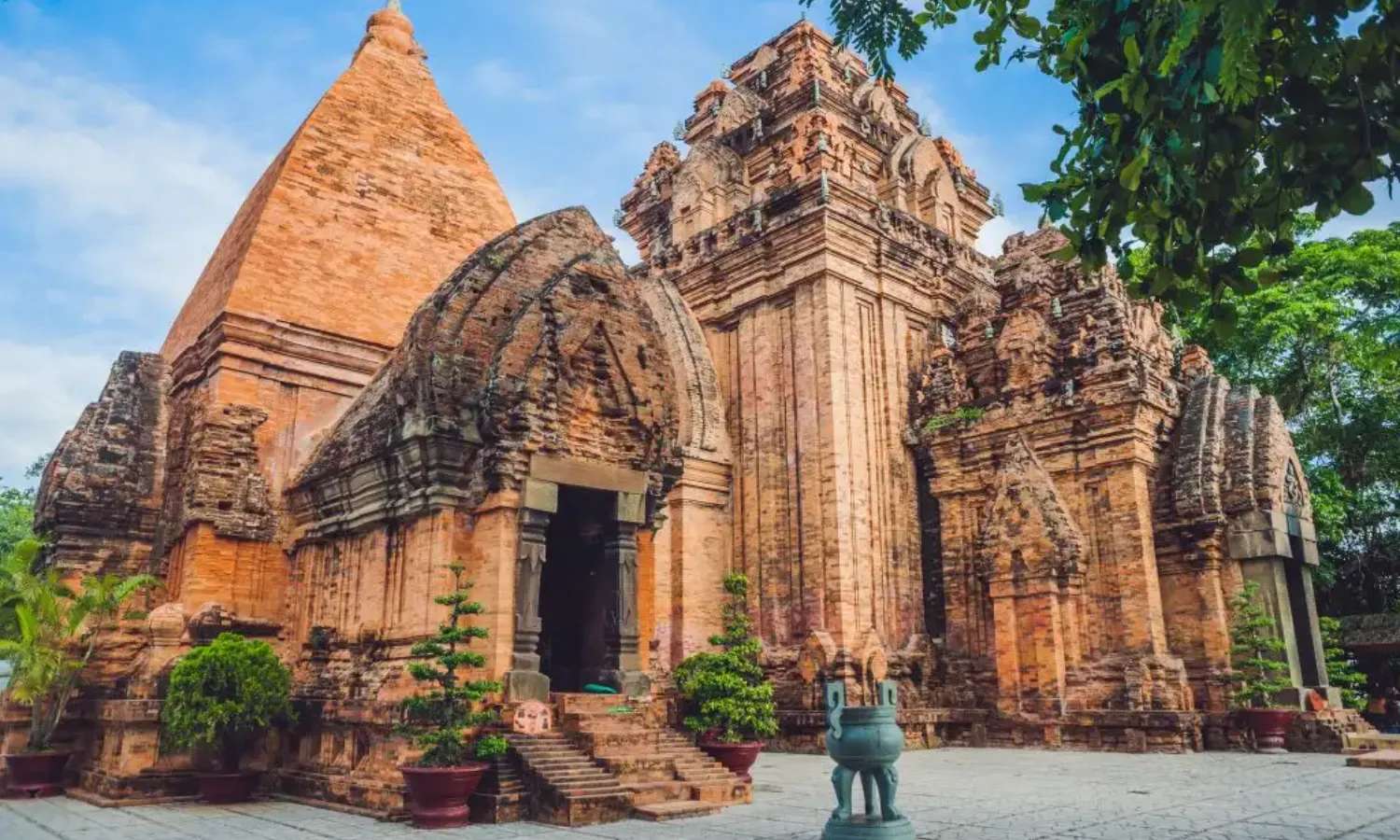 Tháp Bà Ponagar