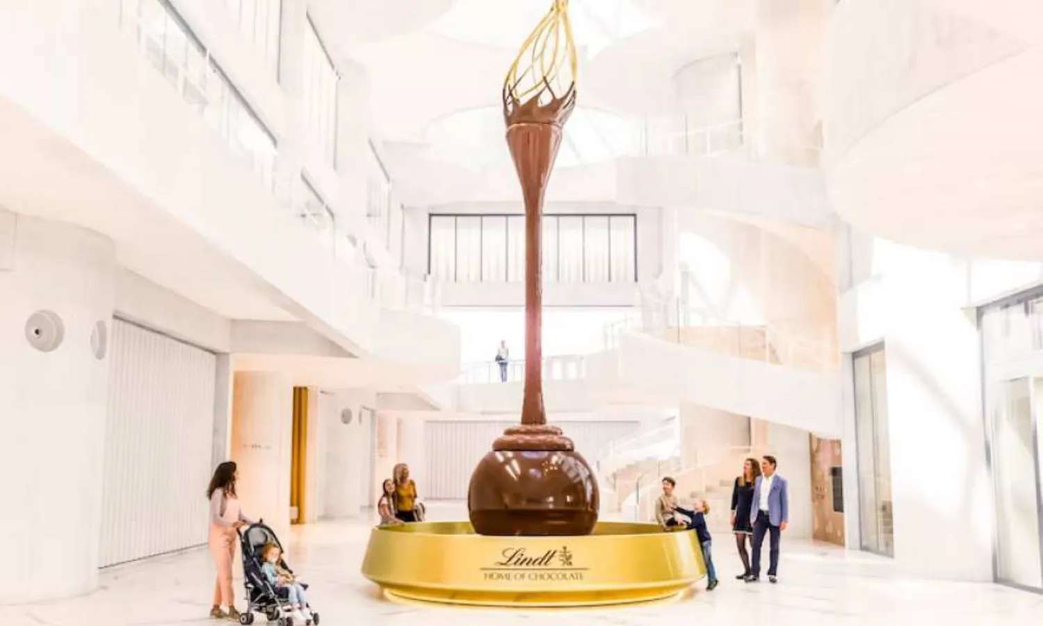 đài phun socola tại ngôi nhà socola lindt