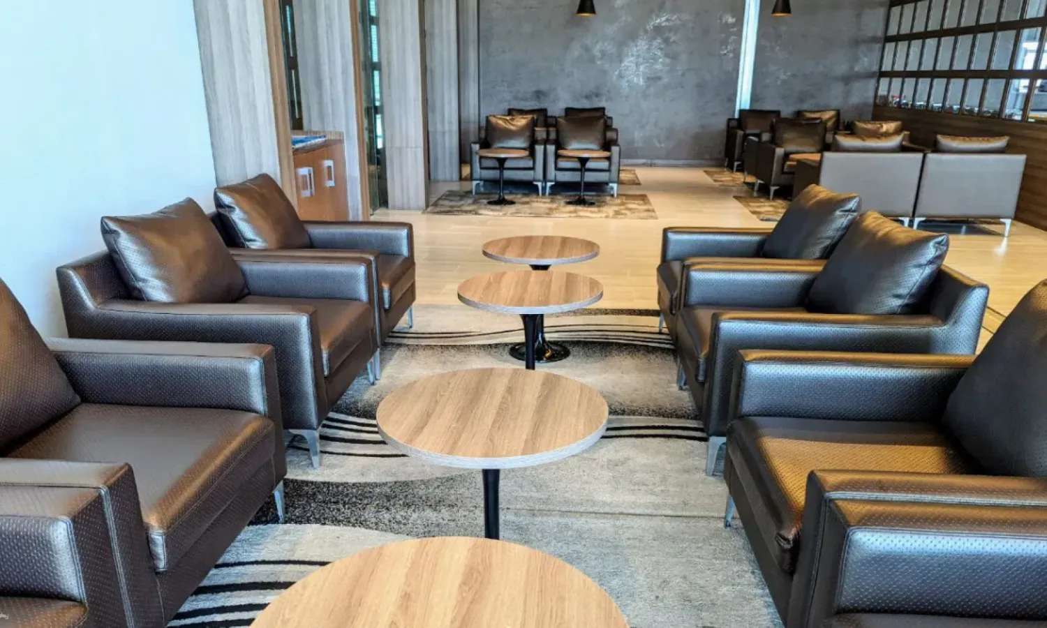 khu vực ghế ngồi phòng chờ thương gia sân bay Đà Nẵng