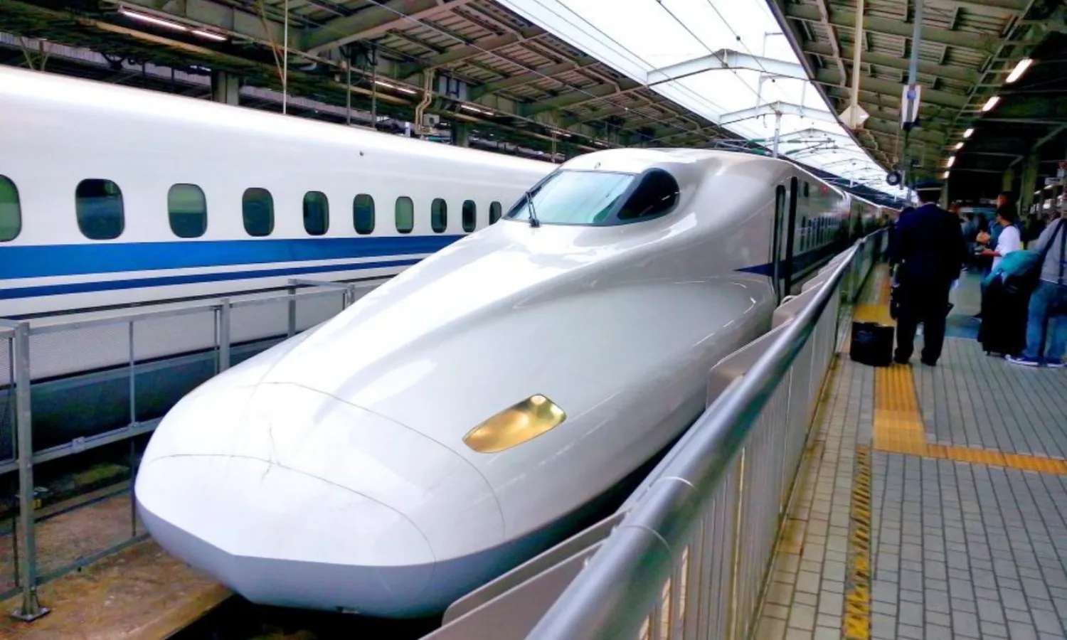 tàu Nozomi Shinkansen (Tokyo ⇄ Shin Osaka)