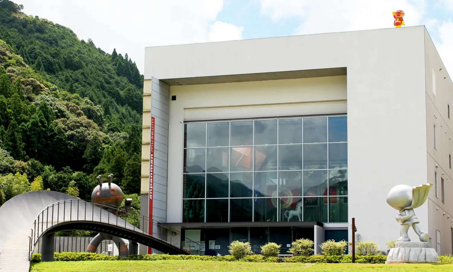 Yanase Takashi Memorial Hall