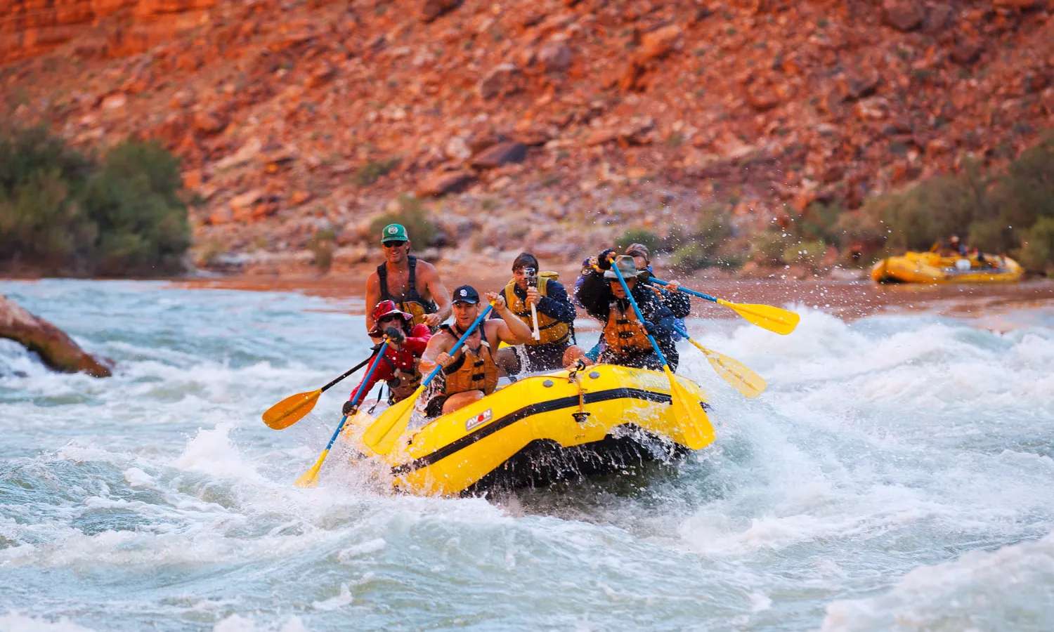Chèo thuyền tại Black Canyon