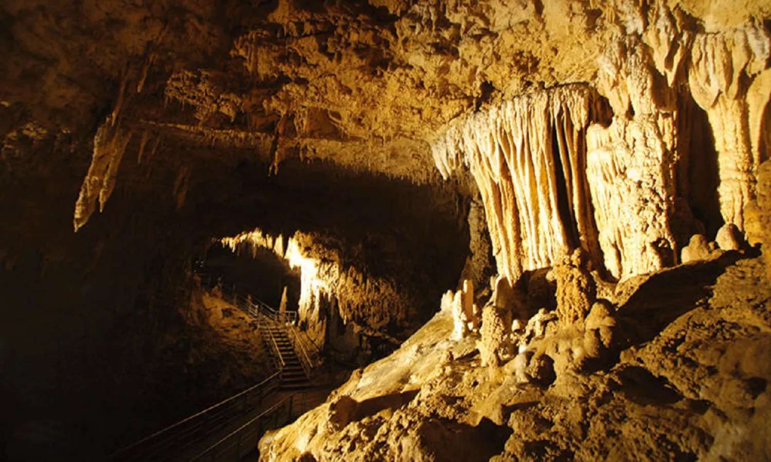 Hang động Gyokusendo