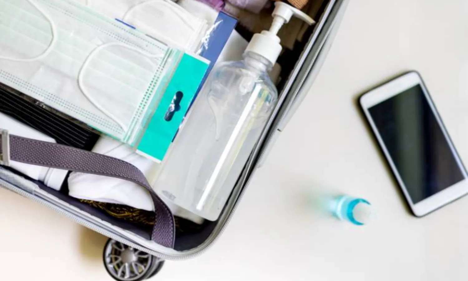 Sắp xếp hành lý xách tay Cathay Pacific