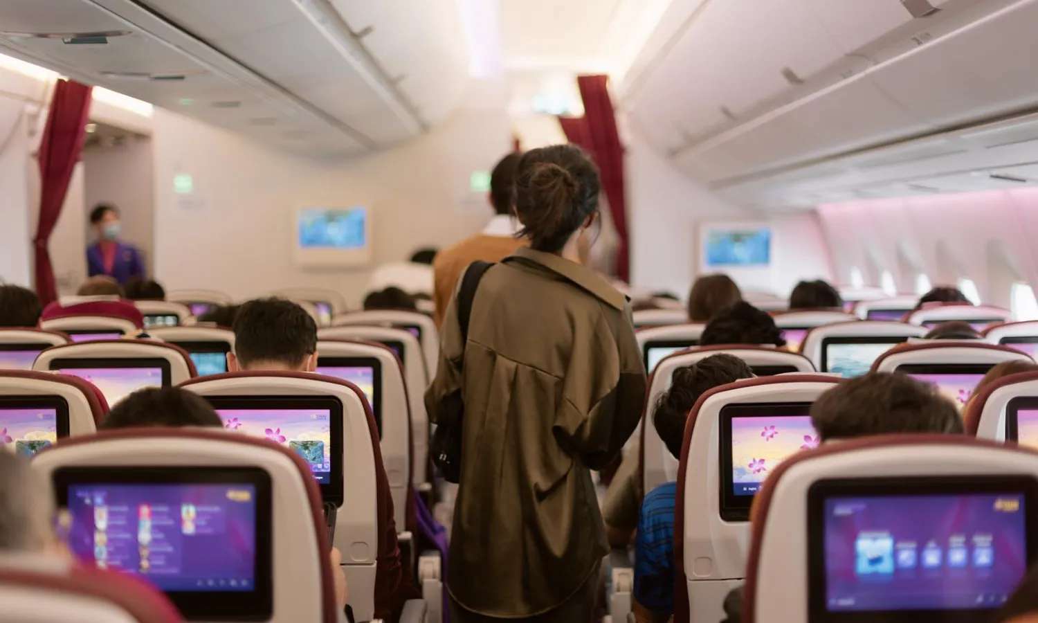 Hành khách di chuyển vào chỗ, hành lý ký gửi Thai Airways  sẽ được để ở khu vực riêng