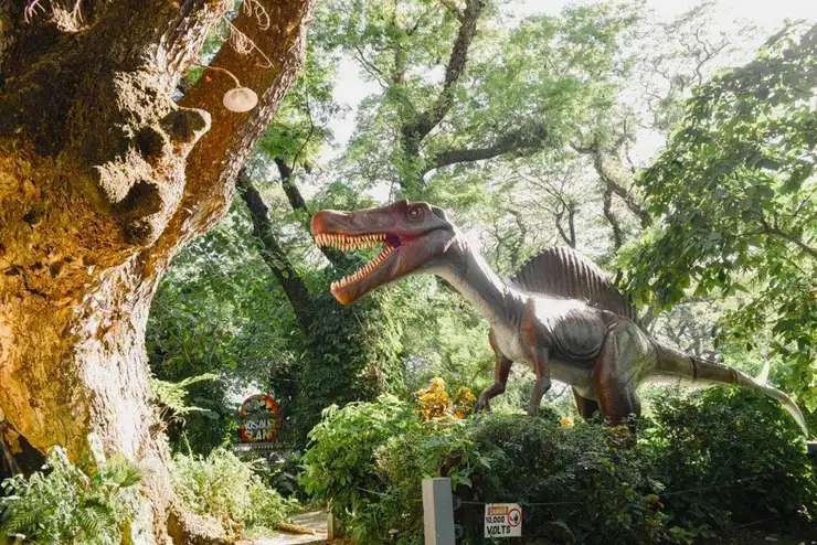 mô hình khủng long tại Dinosaurs Island Clark