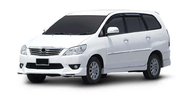 xe đi sân bay tân sơn nhất dòng Minivan