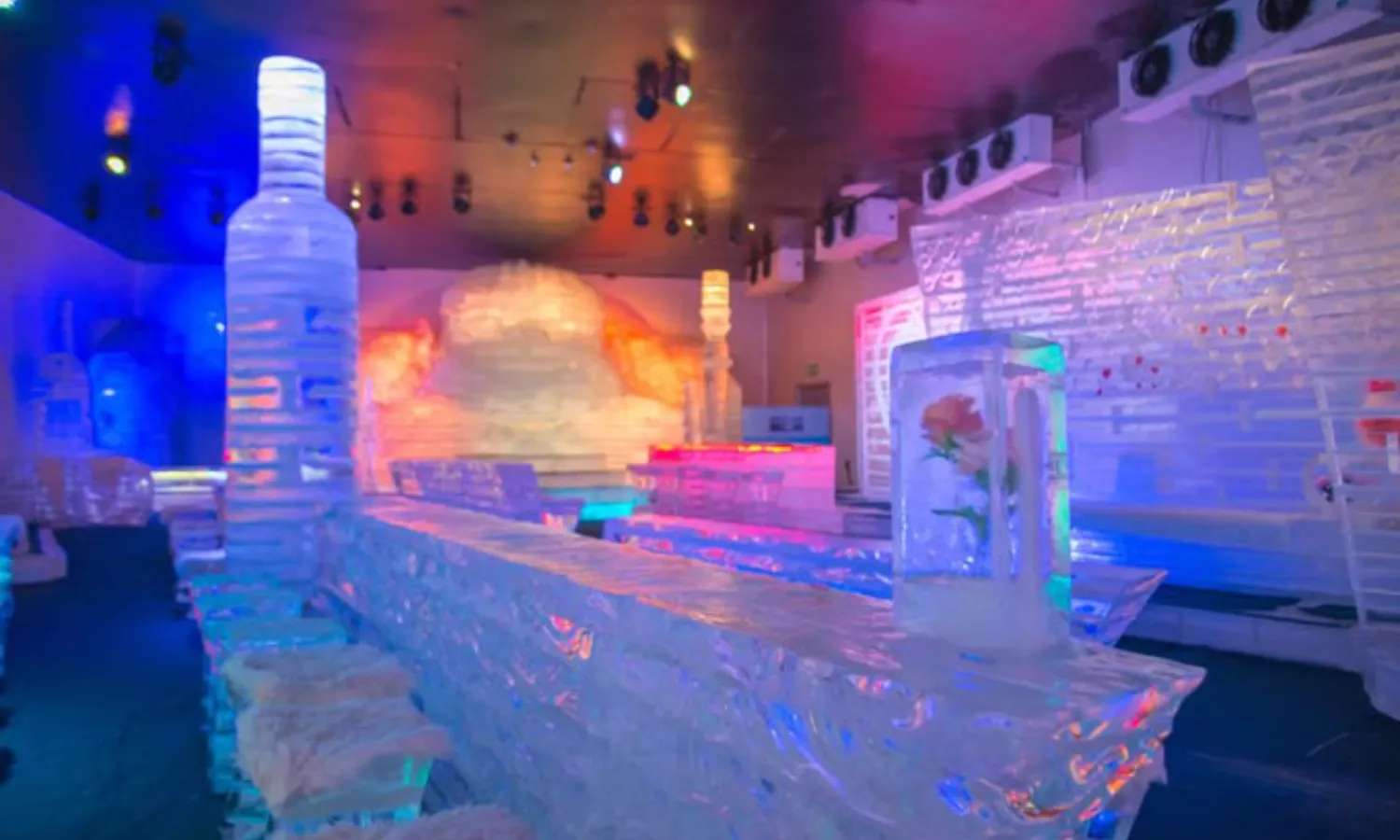 quầy bar tại Frost Magical Ice of Siam