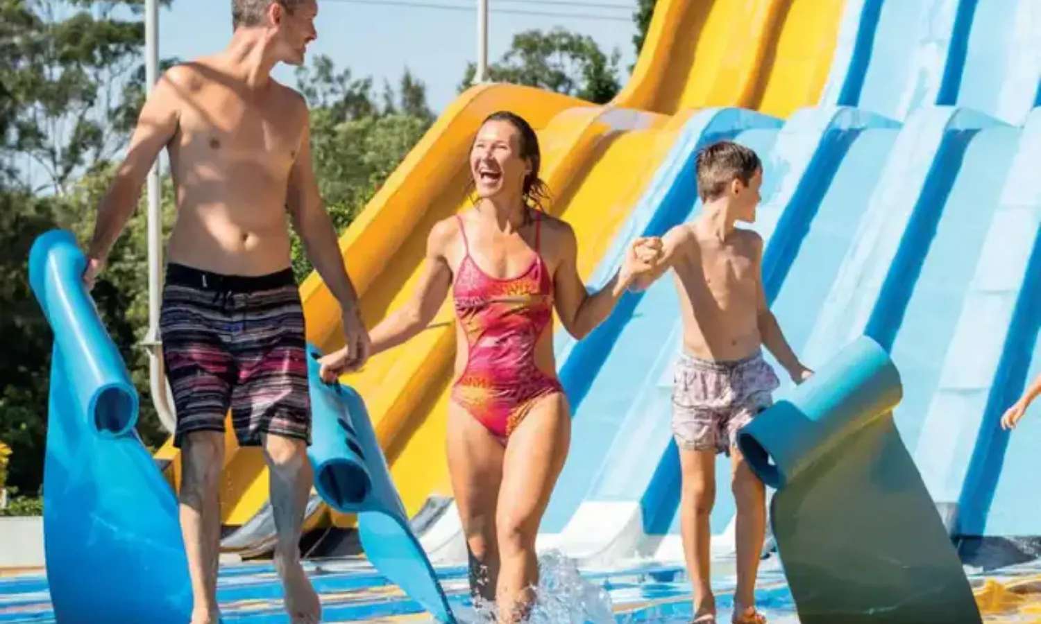 Family Slides tại công viên nước Wet'n'Wild
