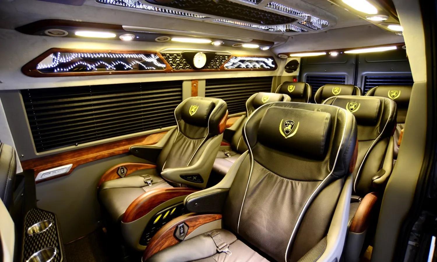Thịnh Thái Limousine ghế bọc da sang trọng xe đi đồng nai