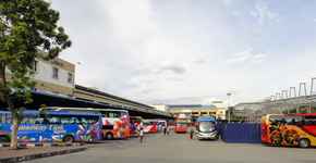 Hotels in Larkin