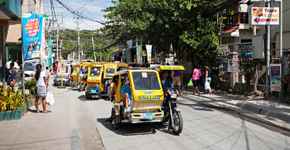 Hotels in Manoc-Manoc