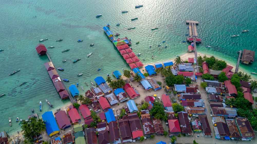 Hotel Derawan & Penginapan Terdekat Sekitarnya