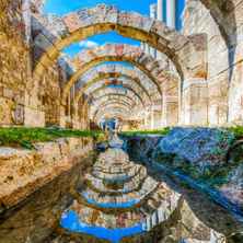 阿德南·曼德列斯机场