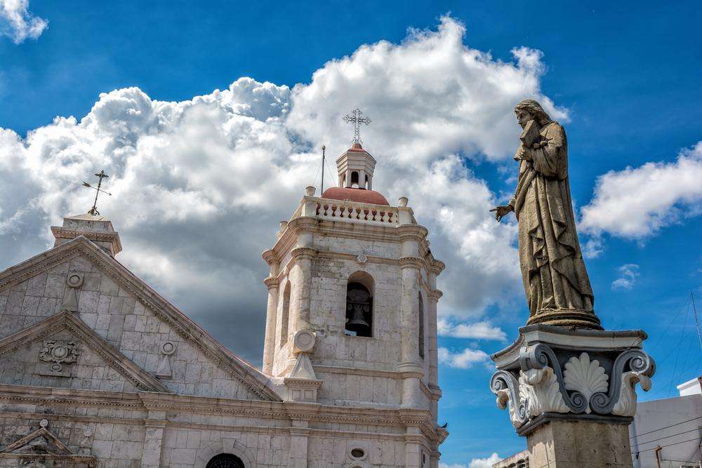 From Pristine Beaches to Ancient Ruins: Antique Tourist Spots
