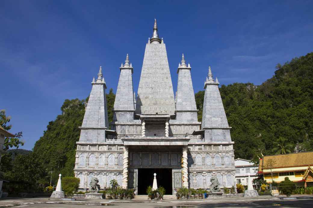 Hotel & Accommodation in Sadao District