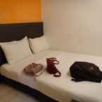 Review photo of SPOT ON 89698 Budget Inn Hotel from Erniwita P.