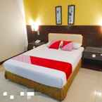 Review photo of OYO 821 Hotel Dinasti from Erick K.