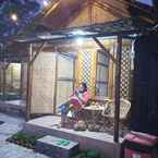 รูปภาพรีวิวของ OYO 90225 Rumah Bambu Trawas syariah 3 จาก Hesthi H.