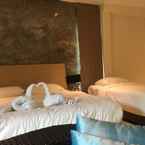 Review photo of Wanaburi Hotel 2 from Metawee N.
