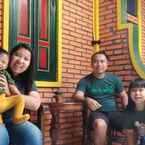 Review photo of Kampoeng Djawa Guest House from Maria D.