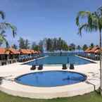 Review photo of Le Menara Beachfront Villa & Resort 6 from Thalatchanan S.