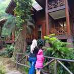 รูปภาพรีวิวของ Cilember Cottage & Lodge - Curug CIlember 3 จาก Komala K.