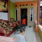 Review photo of Dua Putri Homestay from Ochie C.