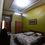 Review photo of D'cemara Guest House Syariah 2 from Parlin A.