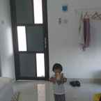 รูปภาพรีวิวของ Comfort Room at Kabila Homestay Family Syariah 2 จาก Ahmad Y. I.