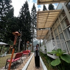 Review photo of Bukit Cikahuripan Resort from Vita P.