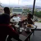 Review photo of Whiz Prime Hotel Khatib Sulaiman Padang 2 from Vera F.