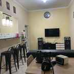 Review photo of 3 Bedroom at Sedayu Homestay 2 from Jonny W.