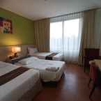 Review photo of Padjadjaran Suites Resort & Convention Hotel 3 from Novi M. M.