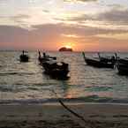 รูปภาพรีวิวของ Zanom Sunrise Beach จาก How C. C.