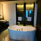 Review photo of ARTOTEL TS Suites Surabaya 2 from Lisiana L.