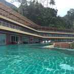 Review photo of Phi Phi Cliff Beach Resort 2 from Pageemon P.