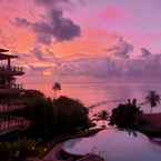 Review photo of ShaSa Resort - Luxury Beachfront Suites from Wattana T.