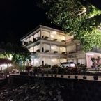 Review photo of Mansinam Beach Hotel from Nur F. Z.